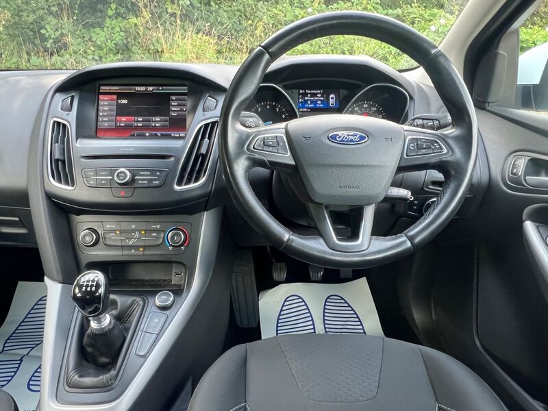 FORD FOCUS
